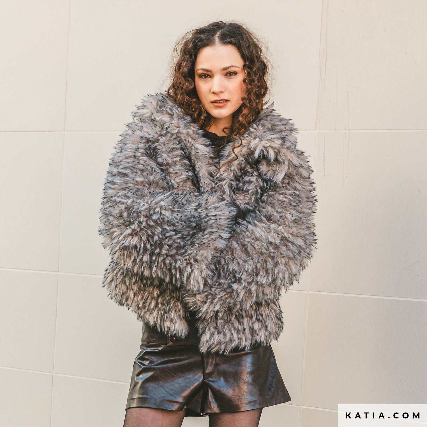 Katia | Magazine | Furry knit edition 1 - Afbeelding 3