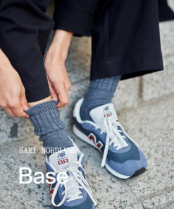 Boek | Laine | Foundations: 20 Knitted Accessories - Afbeelding 3
